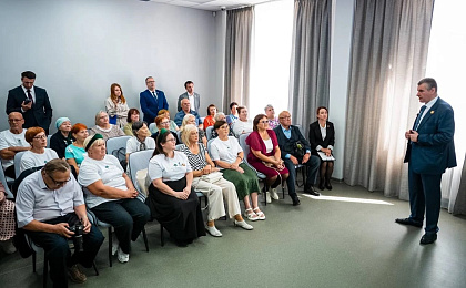 Лидер ЛДПР встретился с югорскими пенсионерами
