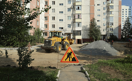 Хороший темп: в городе продолжается благоустройство придомовых территорий